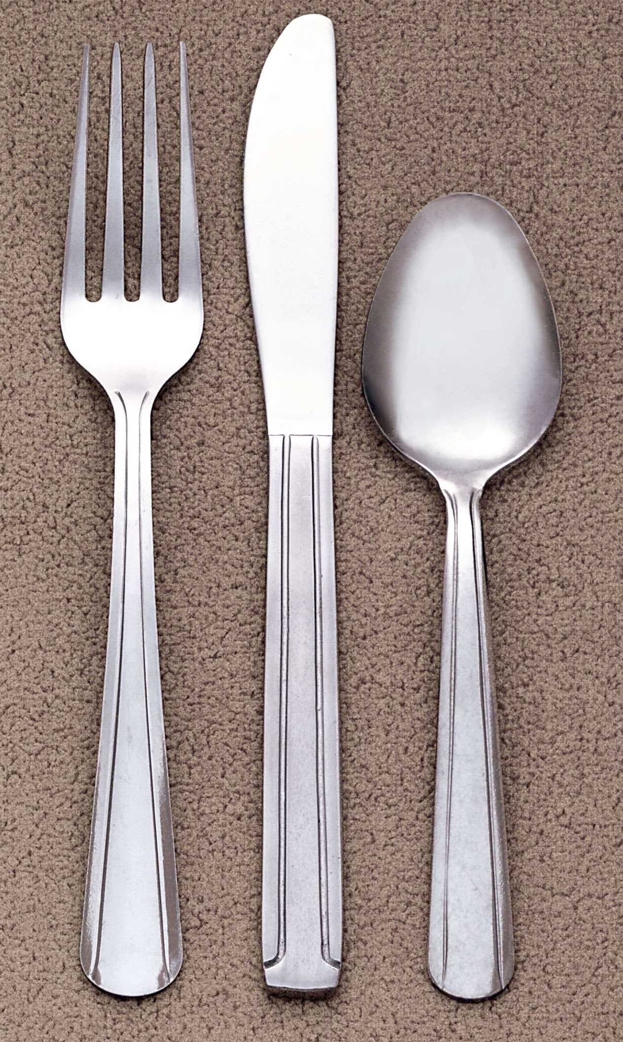 World Tableware Dominion Medium Weight Knife -- 12 per case