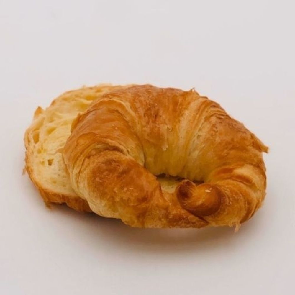 Gold Standard Baking 2 Ounce Round Sliced Margarine Croissant, 80 count