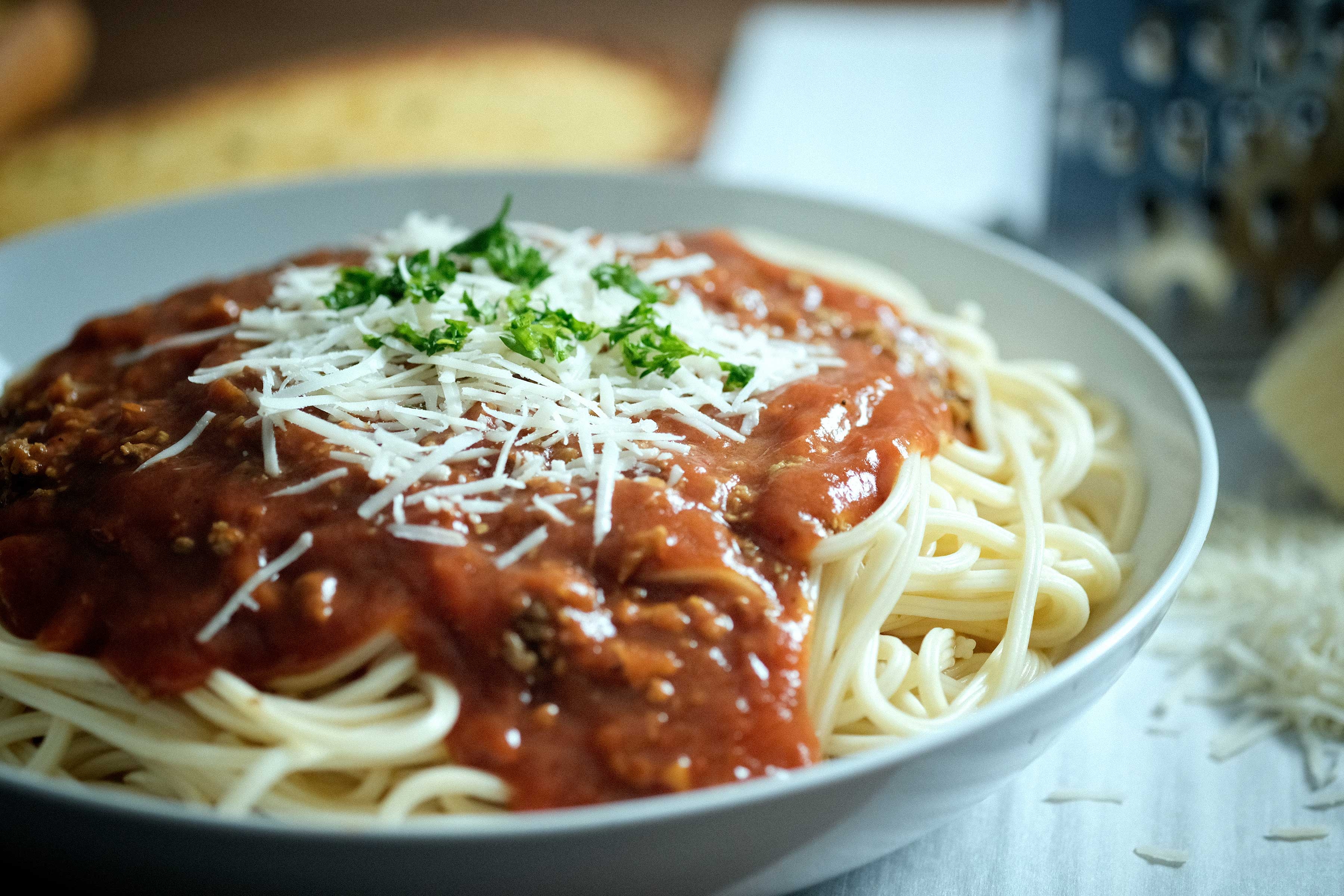 Vanee Spaghetti Sauce with Meat, 105 Ounce -- 6 per case