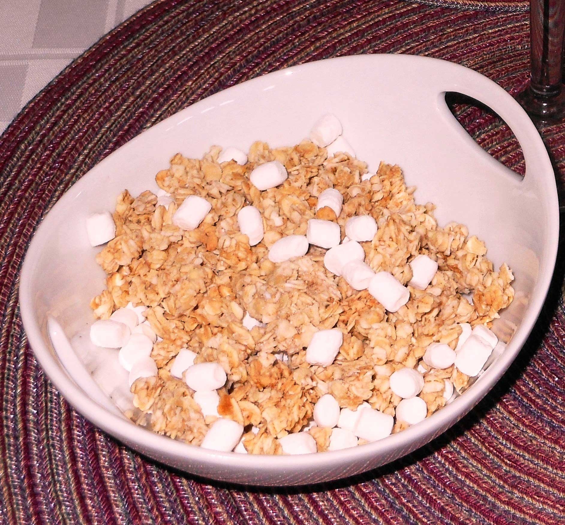 Rockinola Strawberry Granola with Mini Marshmallow, 30 Gram -- 250 per case.