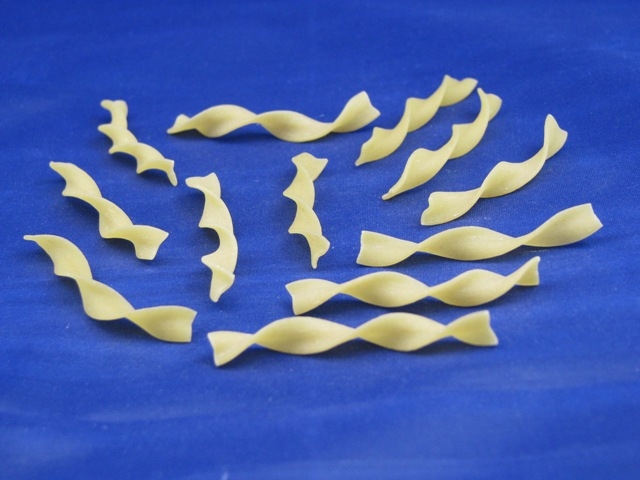AIPC Ravarino and Freschi Medium Egg Noodle, 5 Pound -- 2 per case.