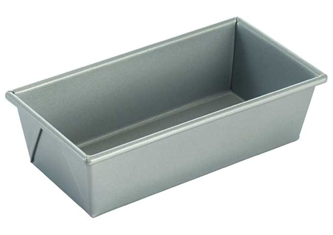 Winco Aluminized Steel Loaf Pan with Silicon Glaze, 9 x 4 1/2 xx 2 3/4 inch -- 12 per case